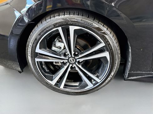 Used 2021 Nissan Sentra SR FWD image 38