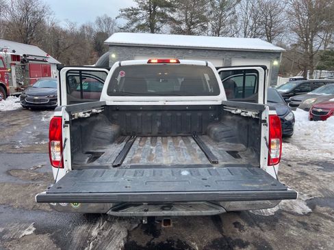 Used 2005 Nissan Frontier NISMO RWD image 30