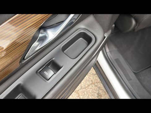 Certified 2021 GMC Terrain SLE w/ Driver Convenience Package image 22