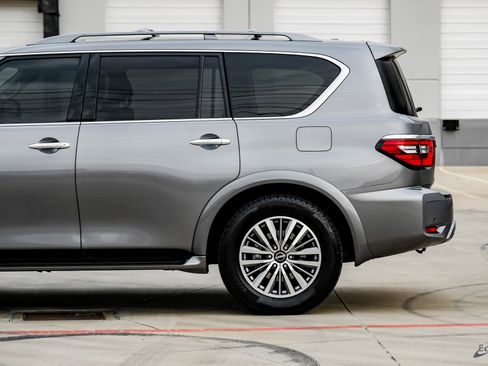 Used 2021 Nissan Armada SL w/ Captain's Chairs Package image 7