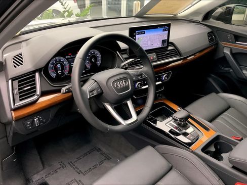 Used 2023 Audi Q5 2.0T Premium Plus w/ Premium Plus Package AWD/4WD image 18