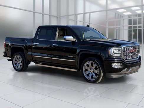 Used 2017 GMC Sierra 1500 Denali w/ Denali Ultimate Package image 8