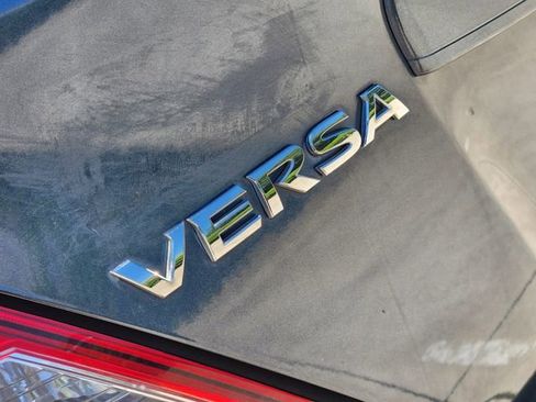 Used 2016 Nissan Versa S FWD image 12