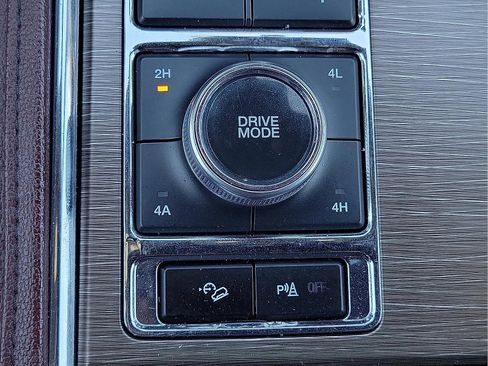 Used 2023 Ford Expedition Max Limited image 16