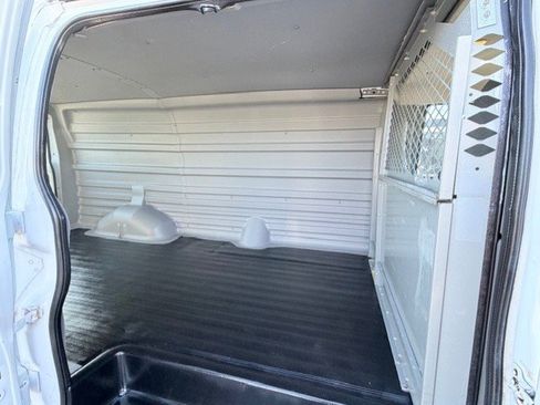 Used 2007 Chevrolet Express 2500 Extended image 12