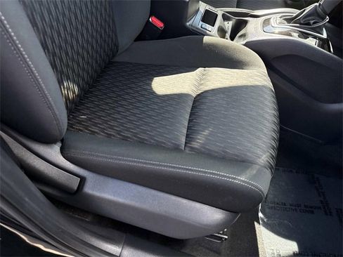 Used 2017 Nissan Rogue SV w/ SV Premium Package image 10