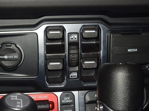 Used 2024 Jeep Gladiator Rubicon w/ Convenience Group image 26