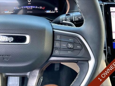 Certified 2023 Jeep Grand Cherokee Limited w/ Luxury Tech Group II RWD image 19