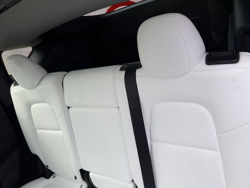 Used 2025 Tesla Model Y Long Range RWD image 13