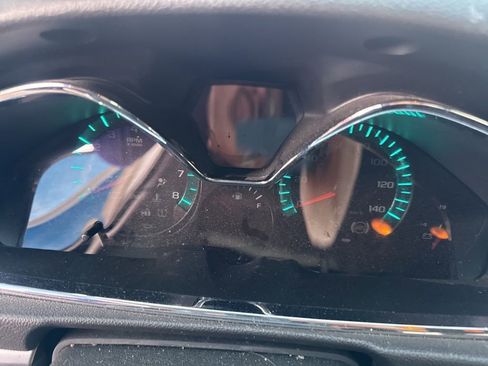 Used 2014 Chevrolet Traverse LT image 18