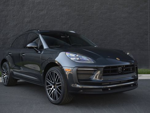 Certified 2026 Porsche Macan image 9