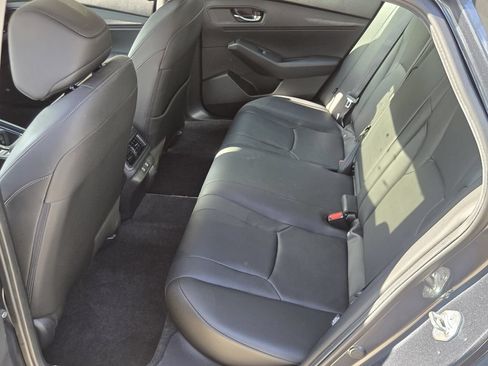 Used 2023 Honda Accord EX-L image 9
