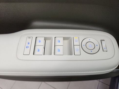 Used 2024 Hyundai Santa Fe Calligraphy image 10