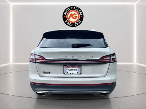 Used 2023 Lincoln Nautilus Reserve w/ Luxury Package AWD/4WD image 3