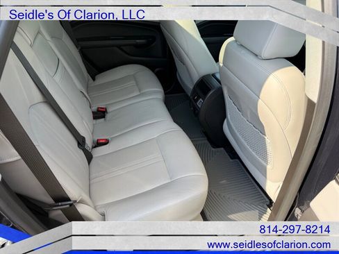 Used 2013 Cadillac SRX Luxury image 14
