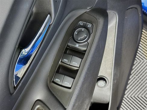 Used 2024 Chevrolet Equinox LT FWD image 19