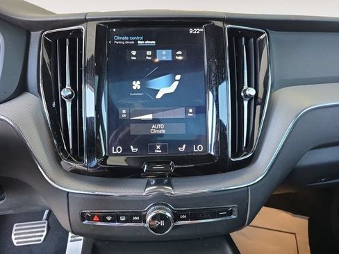 Used 2019 Volvo XC60 T8 R-Design w/ Advanced Package AWD/4WD image 10