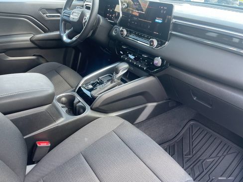 Used 2024 GMC Canyon Elevation w/ Convenience Package RWD image 18