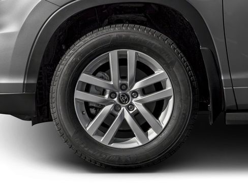 Used 2016 Toyota Highlander LE AWD/4WD image 14
