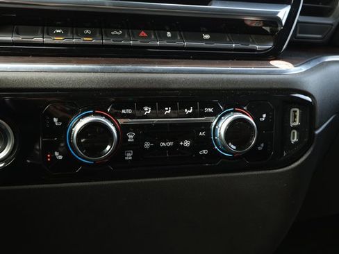 Used 2024 GMC Sierra 1500 SLT image 20