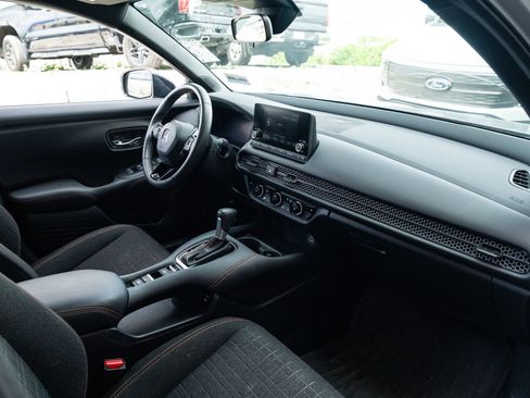 Used 2024 Honda HR-V Sport image 19
