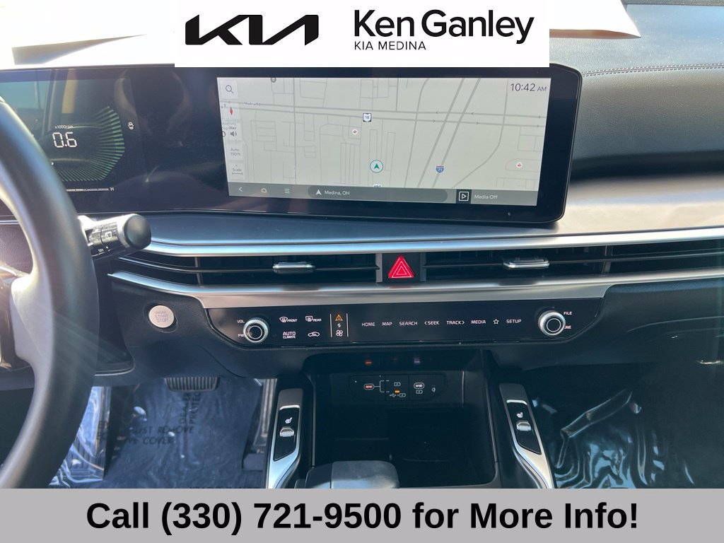 Certified 2024 Kia Sorento S w/ Panoramic Sunroof Package AWD/4WD image 34