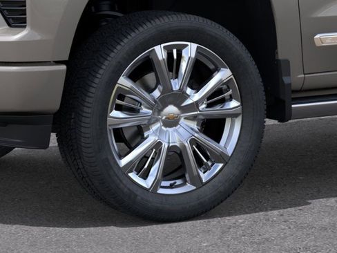 New 2026 Chevrolet Silverado 1500 High Country w/ High Country Premium Package AWD/4WD image 9