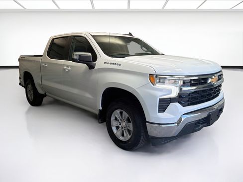 Used 2023 Chevrolet Silverado 1500 LT w/ Protection Package AWD/4WD image 3