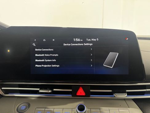 Used 2025 Hyundai Elantra Limited FWD image 27