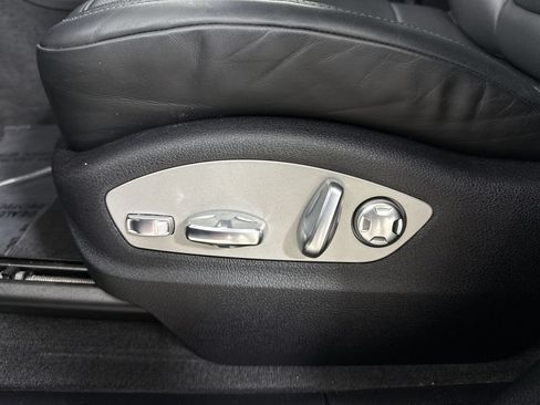 Certified 2023 Porsche Macan S AWD/4WD image 39