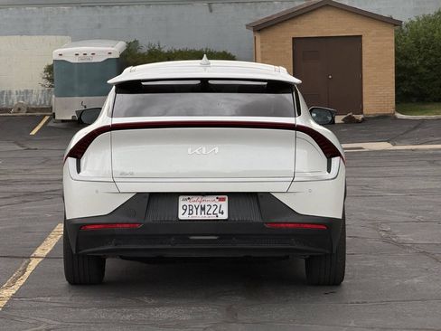 Used 2022 Kia EV6 Light RWD image 6