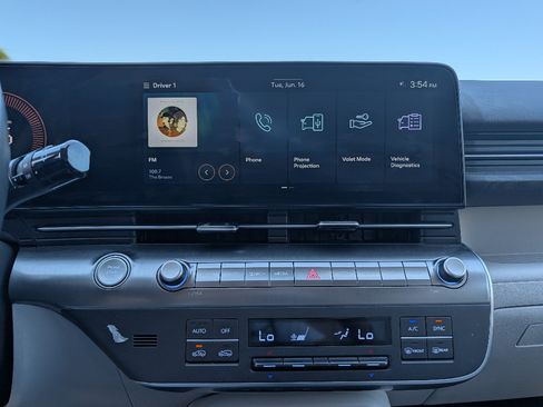 Used 2024 Hyundai Kona SEL FWD image 26