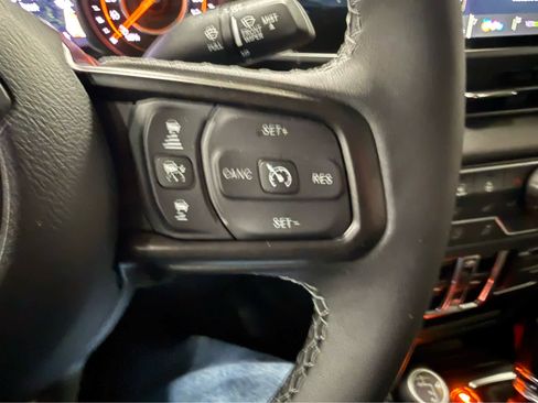 Used 2026 Jeep Gladiator Sport AWD/4WD image 13