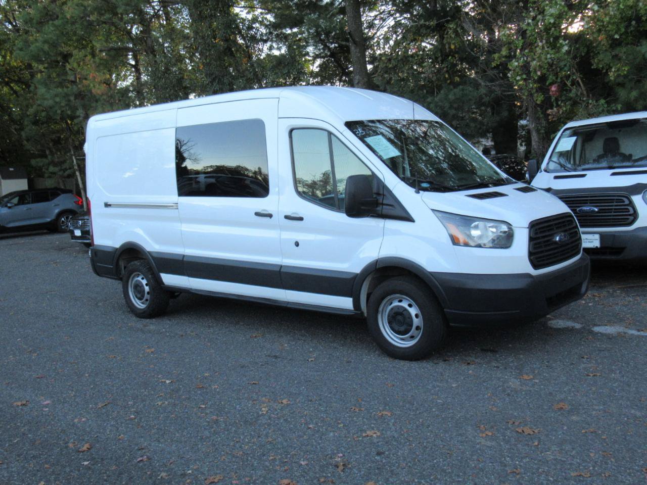 Used 2018 Ford Transit 250 148 Medium Roof RWD image 22