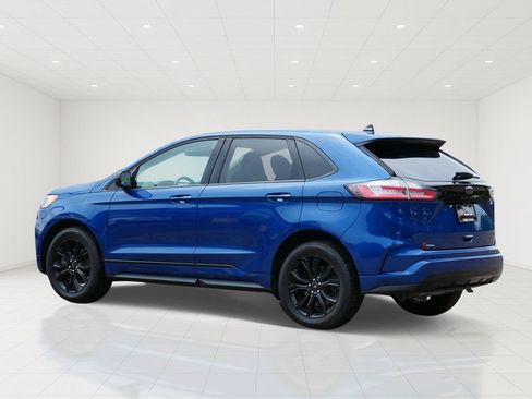 Certified 2024 Ford Edge SE w/ Black Appearance Package AWD/4WD image 4