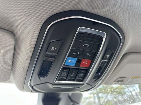 Certified 2023 Jeep Grand Cherokee Limited w/ Black Appearance Package image 39