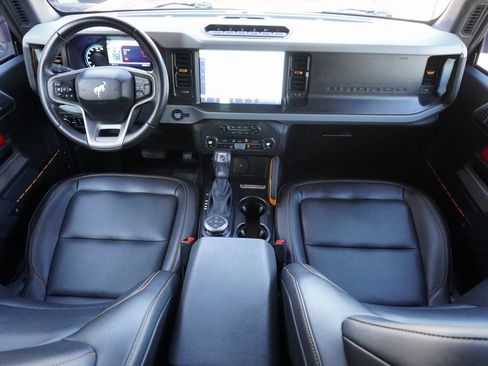 Certified 2023 Ford Bronco Badlands w/ Sasquatch Package image 18