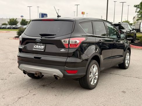 Used 2017 Ford Escape SE AWD/4WD image 7