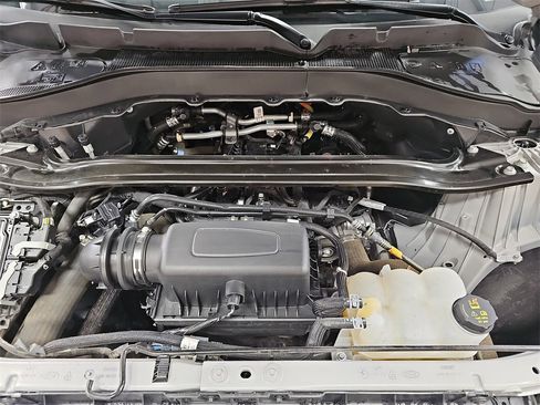 Used 2024 Ford Explorer Limited image 31