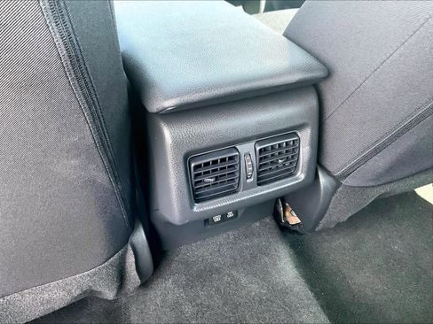 Used 2025 Toyota Camry LE image 28