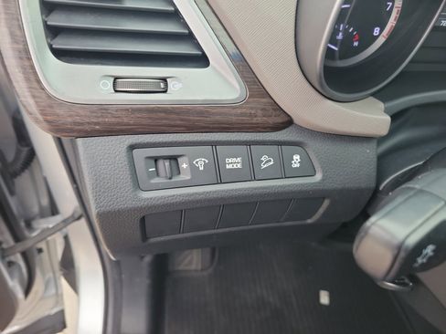 Used 2018 Hyundai Santa Fe Sport w/ 2.4L Value Package 02 FWD image 25
