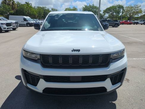 New 2026 Jeep Grand Cherokee Limited image 3