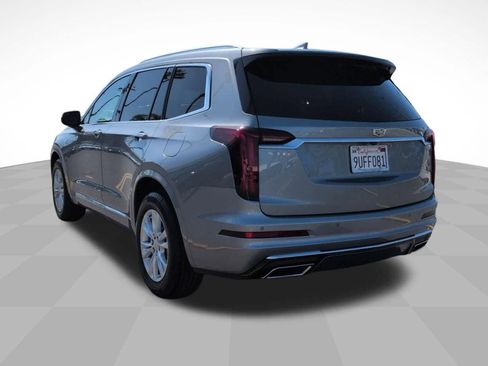 Used 2025 Cadillac XT6 Luxury image 7