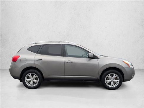 Used 2009 Nissan Rogue SL w/ Premium Pkg image 4