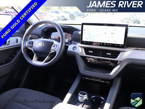 Certified 2025 Ford Explorer Active image 14