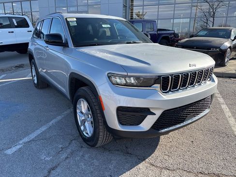 New 2026 Jeep Grand Cherokee Laredo X AWD/4WD image 7