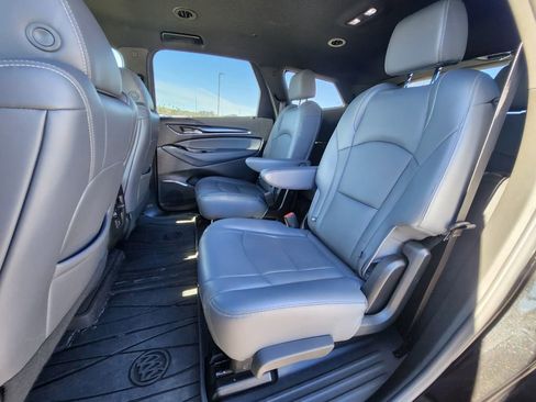Used 2023 Buick Enclave Essence image 11