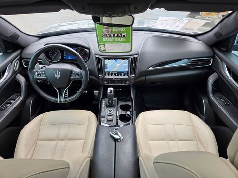 Used 2019 Maserati Levante GranSport image 45