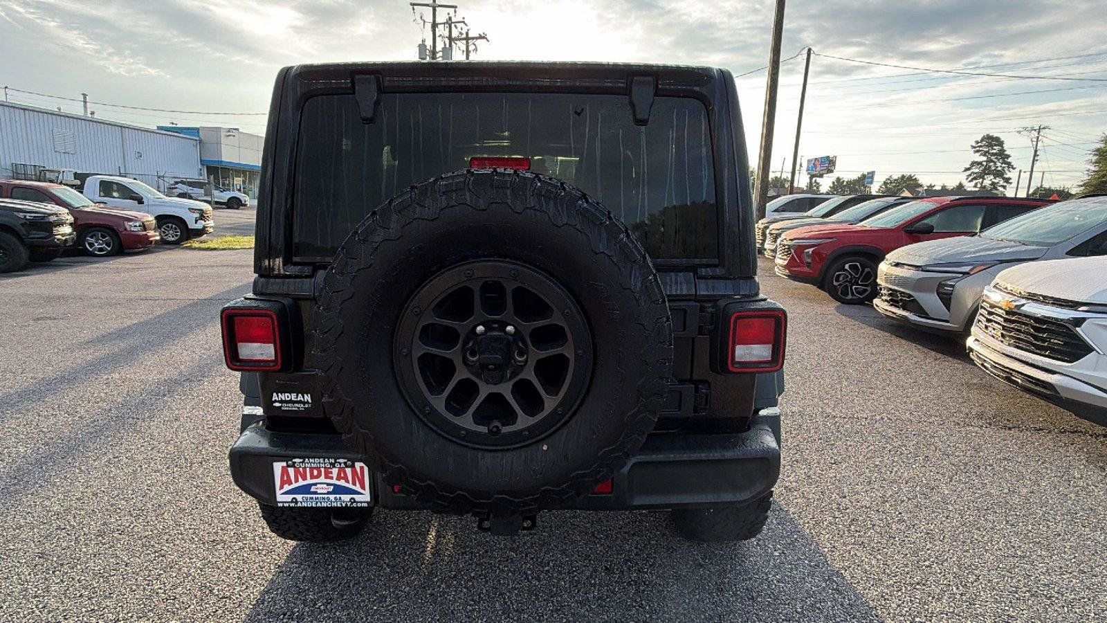 Used 2023 Jeep Wrangler Unlimited Sport AWD/4WD image 9
