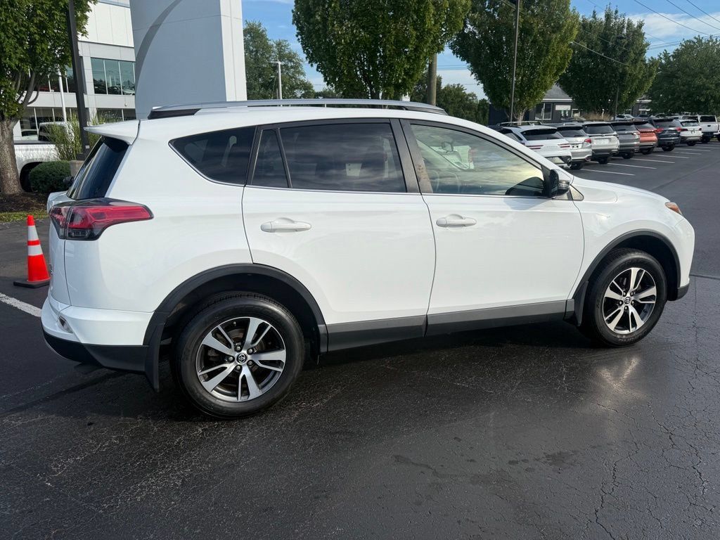 Certified 2018 Toyota RAV4 XLE AWD/4WD image 9